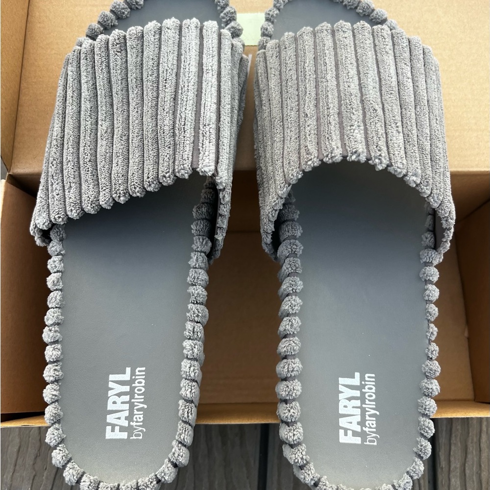 Farylrobin Textured Gray Women's Slippers